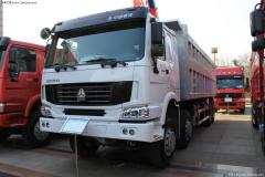 中國(guó)重汽 HOWO重卡 266馬力 8X4 自卸車(ZZ3317M3067C1)