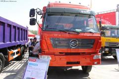 江鈴重汽 遠(yuǎn)威重卡 180馬力 6X2 倉柵載貨車(SXQ5250CYS)