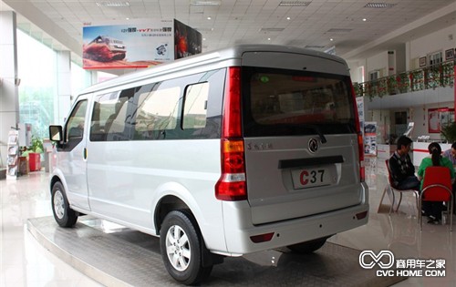 東風(fēng)小康C37標(biāo)準(zhǔn)型實拍,商用車之家網(wǎng)報道3