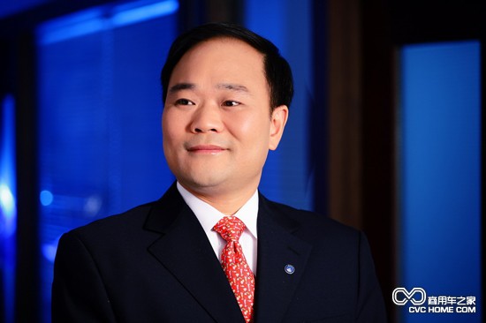 李書福(全國政協(xié)委員、浙江吉利控股集團(tuán)董事長、沃爾沃汽車集團(tuán)董事長) 商用車之家