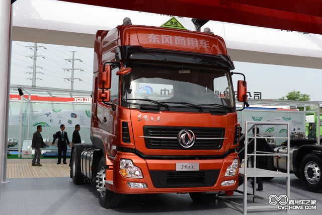 東風(fēng)天龍 東風(fēng)商用車全系列國四、歐Ⅴ車亮相北京車展