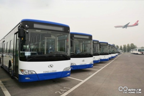 充電站正式投運(yùn) 大金龍純電動(dòng)車交付首都機(jī)場