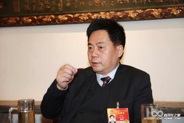 全國人大代表、華菱星馬汽車集團(tuán)董事長(zhǎng)劉漢如