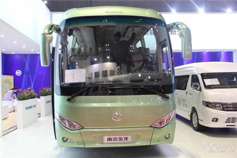 2015上海車展 南京金龍10米客車