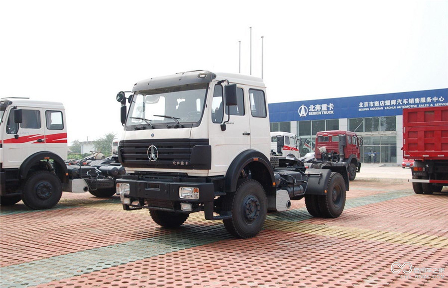 北奔重卡 300馬力 4X2 牽引車(chē)(ND4187A38J)