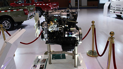 五十鈴4JB1發(fā)動機(jī)
