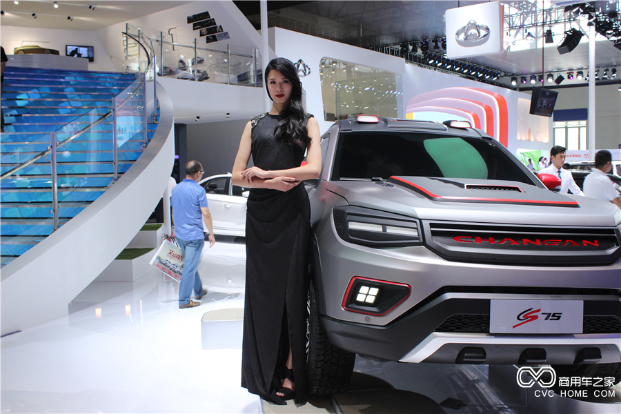 2015重慶車展長(zhǎng)安美女