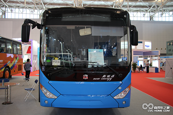 中通LCK6106PHENVQ風(fēng)采插電式混合動(dòng)力城市客車