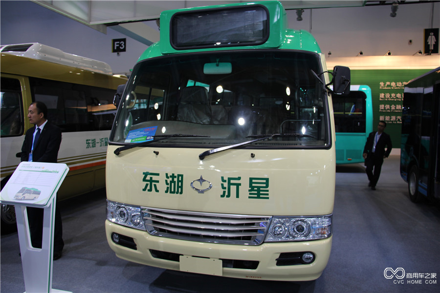 2015節(jié)能與新能源成果展 東湖純電動城市客車海外版
