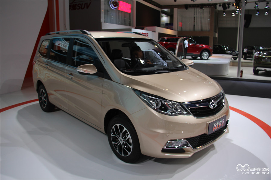 2015廣州車展：全新長安歐尚商務(wù)MPV