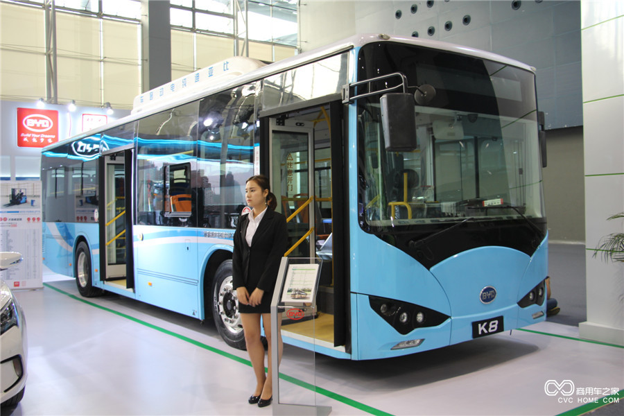 2015廣州車展：比亞迪K8公交車