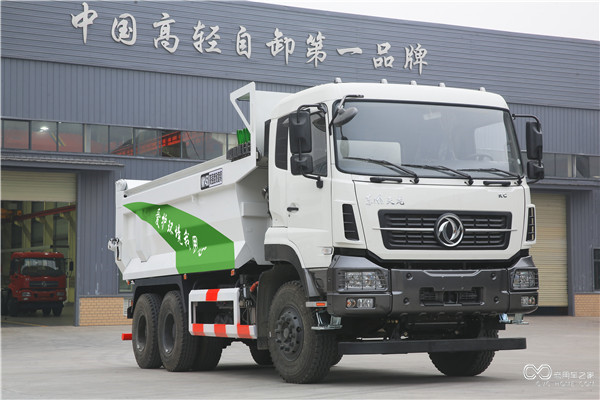 天龍KC標(biāo)載運輸渣土車 (2).jpg