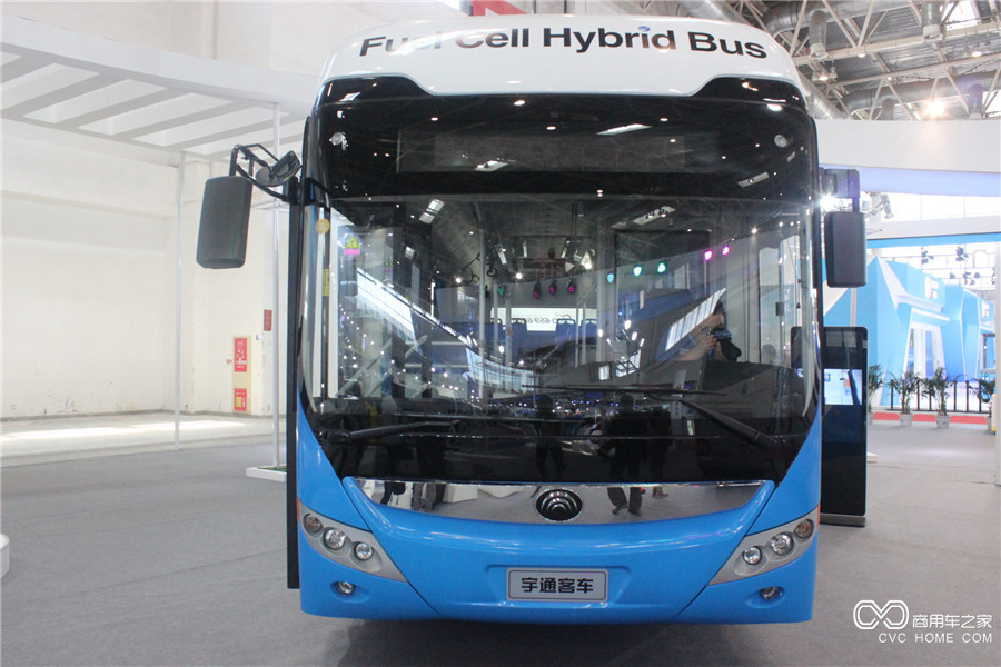 2016道路運(yùn)輸展 宇通第三代燃料電池客車
