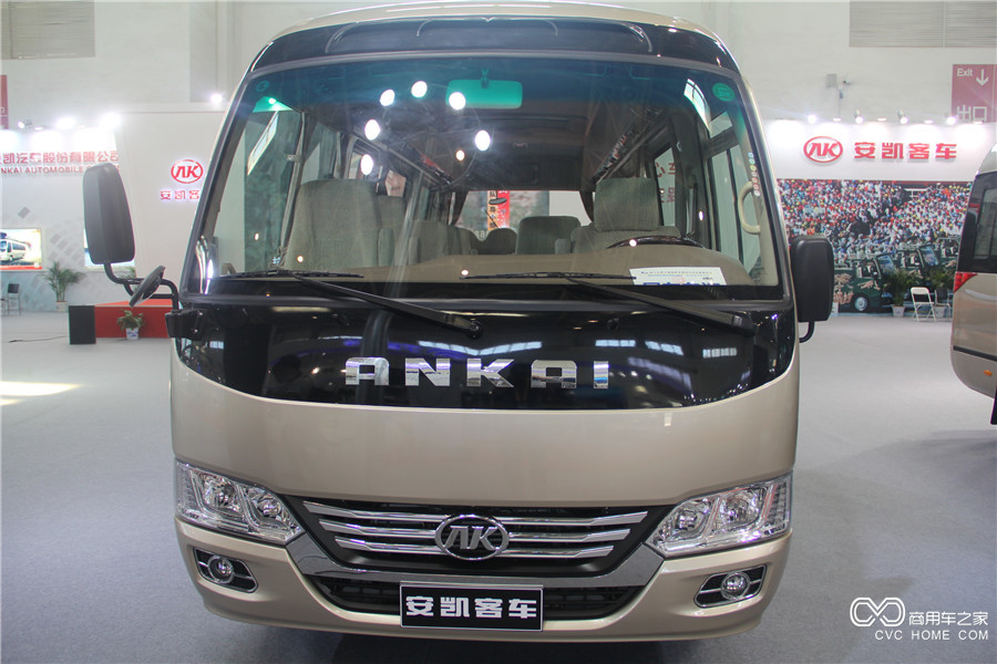 2016北京道路運(yùn)輸展 安凱K7柴油版客車(chē)