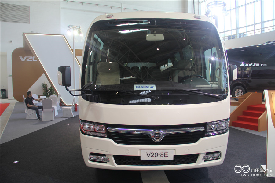 2016北京道路運(yùn)輸展 中航愛維客V20-8E純電動(dòng)團(tuán)體版