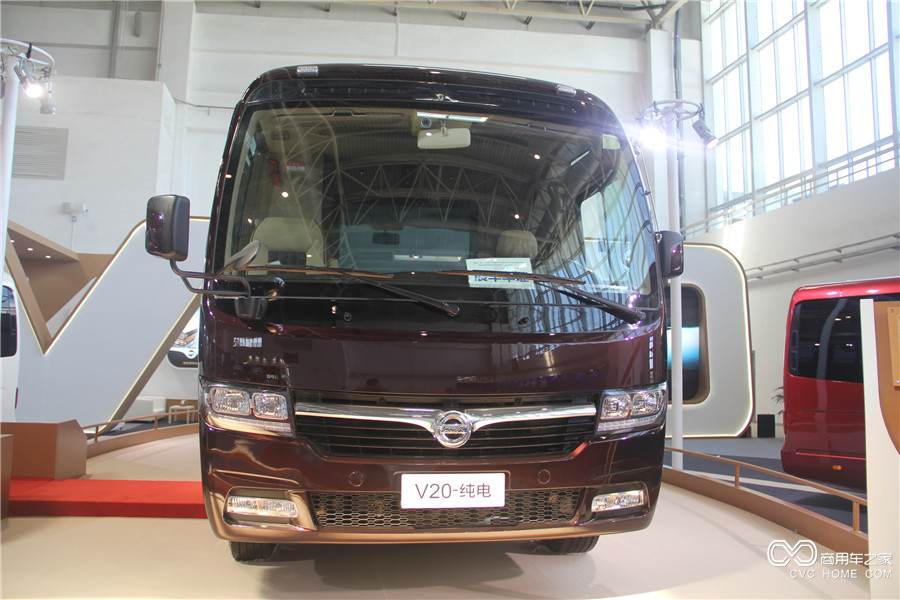 2016北京道路運(yùn)輸展 中航愛維客V20純電動(dòng)版