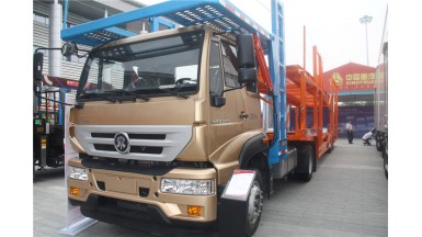 重汽斯太爾 M5B 280中置軸轎運(yùn)車