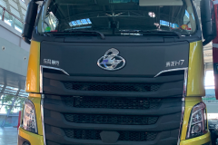 東風(fēng)柳汽 乘龍H7重卡 陸航版 560馬力 6X4 AMT自動(dòng)擋牽引車(LZ4180H7AC1)